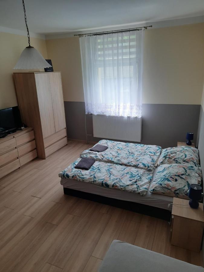 Gosciniec W Starym Mlynie Hotell Biala Prudnicka Exteriör bild