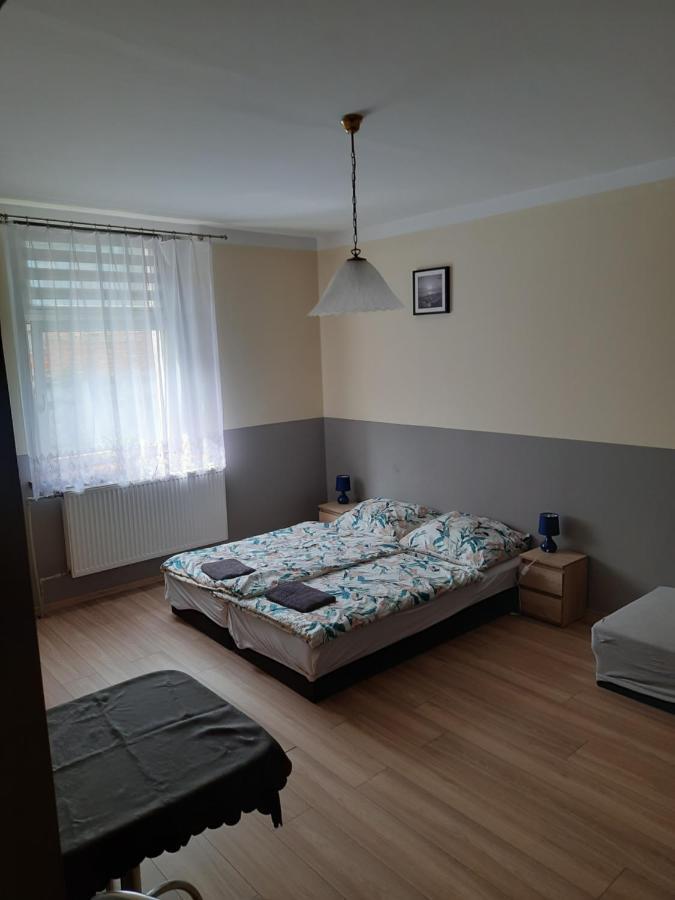 Gosciniec W Starym Mlynie Hotell Biala Prudnicka Exteriör bild